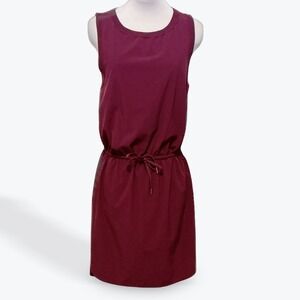Athleta XS Petite Burgundy Sleeveless Drawstring Waist High Low Shift Dress